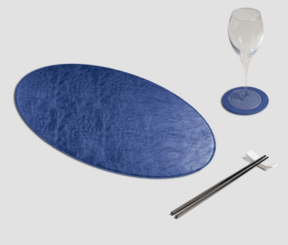 Mantel individual ovalado de metal azul