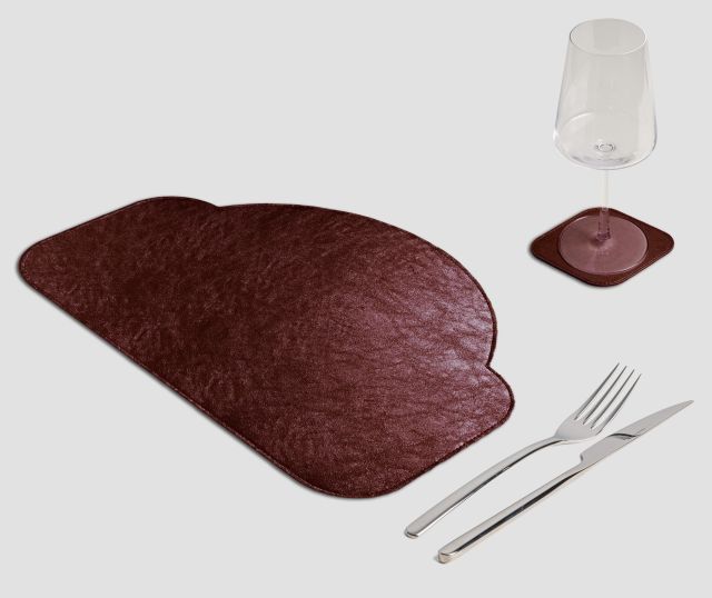 Arch Metal Placemat Bordeaux